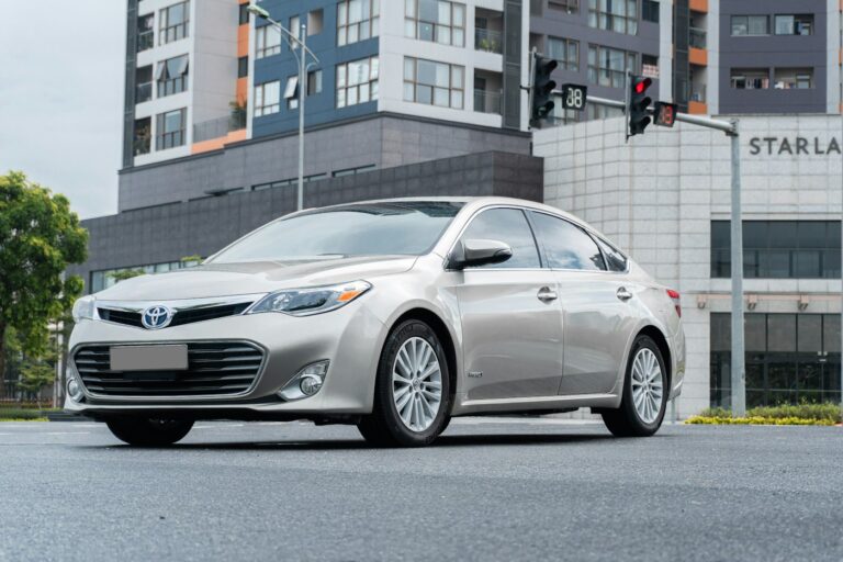 Silver sedan for economy car service